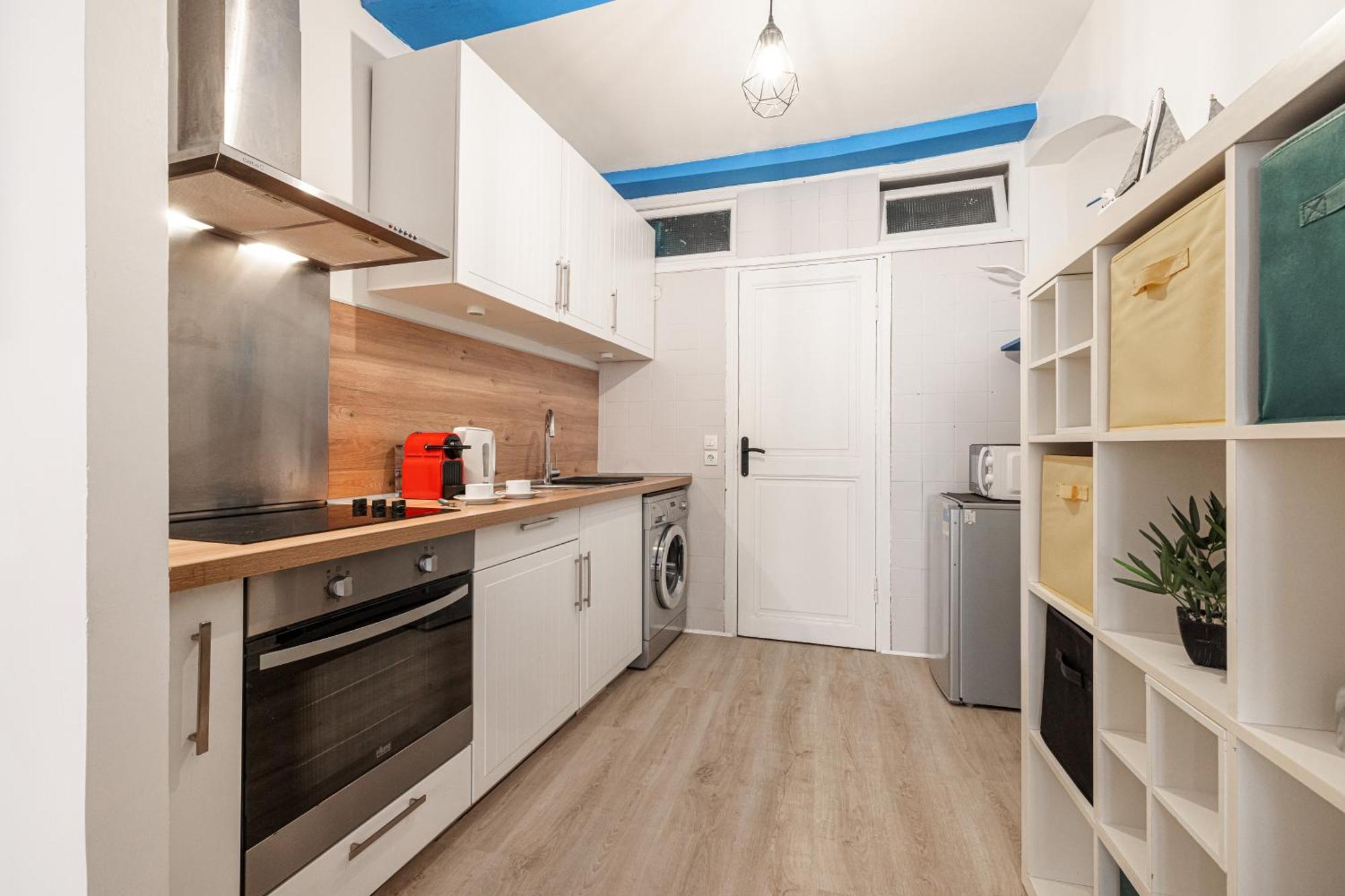 Apartment Large 100m From The